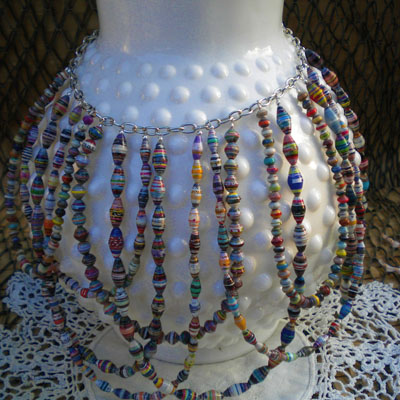 A Scalloped Paper Bead Necklace